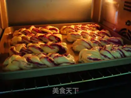 Make The lasagna bread step 23