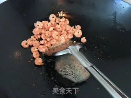 Make Shrimp shrimp fried rice step 3
