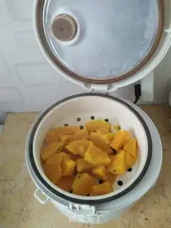 Make A bag of melon meat step 0