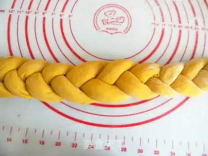 Make Pumpkin braid bag step 7