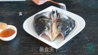 Make Scratch the fish head step 2