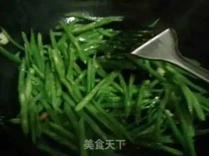 Make Garlic beans step 4