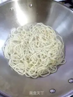 Make Hot dry noodles step 3
