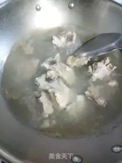 Make Lotus spinal soup step 1