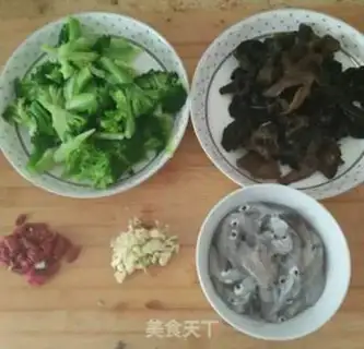 Make Sea octopus with mollusc orchids step 0