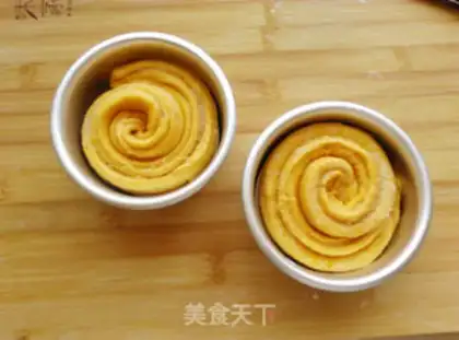 Make Pumpkin coconut roll step 9