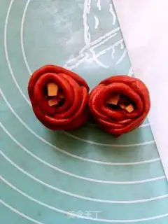 Make Red rose bread step 9