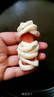 Make Hot dog mummies step 2