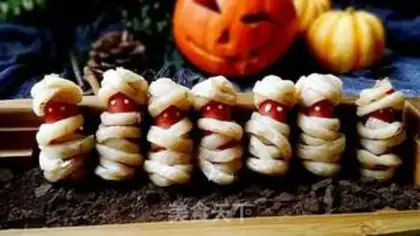 Make Hot dog mummies step 6