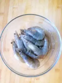 Make Shrimp from the pond step 1
