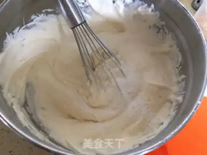 Make Strawberry Charlotte step 3