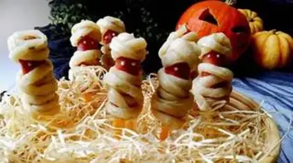Make Hot dog mummies step 8