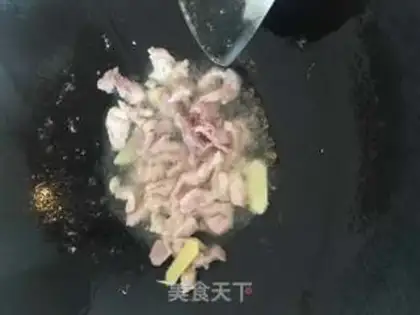 Make Autumn fried meat step 1