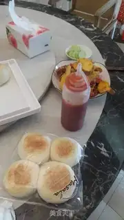 Make Western breakfast chicken buns step 2