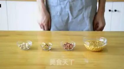 Make Peanut lilies step 0