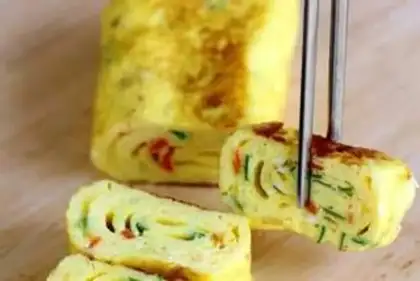 Make Vegetable egg rolls step 3