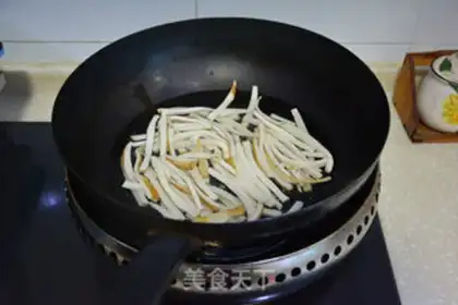 Make Cream-crackers step 1