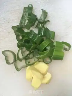 Make Spicy chicken step 0