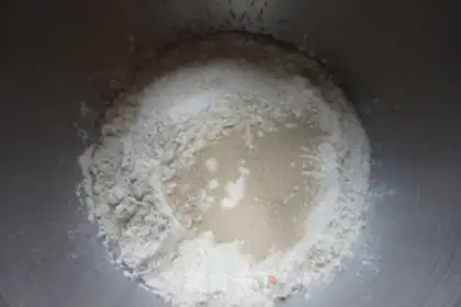 Make The bread superman squeezed the tatter pack step 1