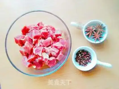 Make Hot peppers with greasy beef step 2