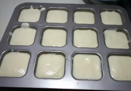 Make SpongeBob cake step 10