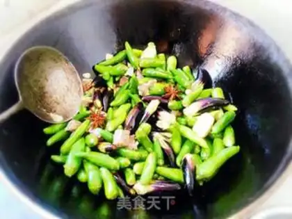 Make Hot peppers with greasy beef step 7