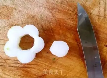 Make Wintermelon with pearls step 2
