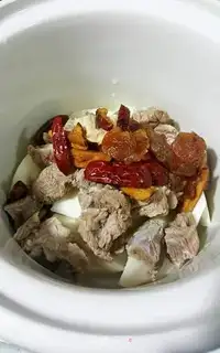 Make Peach and gel, lamb stew step 2