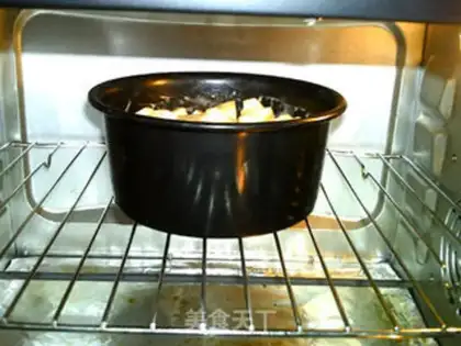 Make Russian apple cake step 7