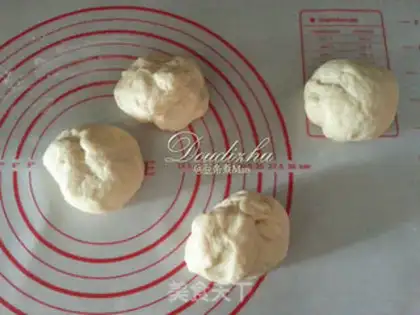 Make Nailed jam and croissant step 3