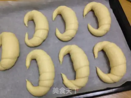 Make Buffalo croissants step 10