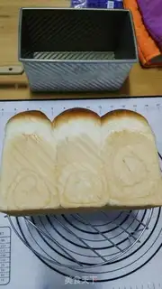 Make Chinese milked toast step 15