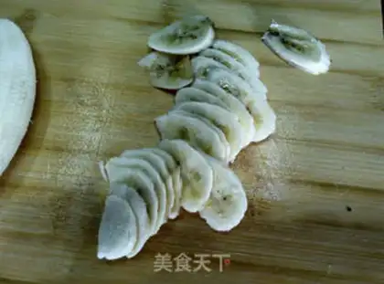 Make Homemade banana dry step 0
