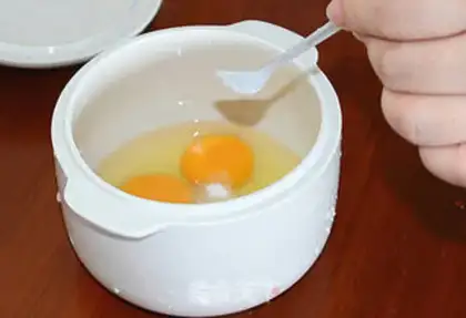 Make Eggs step 2