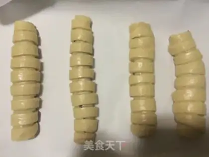 Make caterpillar bread step 4