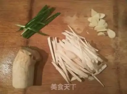 Make The almond mushrooms, the cabbage step 0