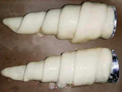 Make Lemon roll step 9