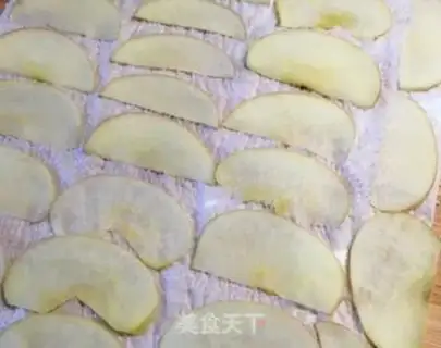 Make Apple roses step 2