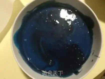 Make Milky Way Mirror Cake step 8