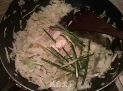Make The almond mushrooms, the cabbage step 4