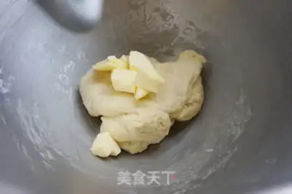 Make Rose bread step 1