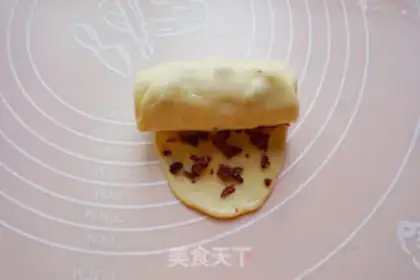 Make Rose bread step 7