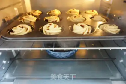Make Rose bread step 10