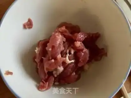 Make Scrambled peppers and platinum mushrooms step 1