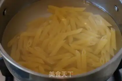 Make Pumpkin cheese macaroni step 0