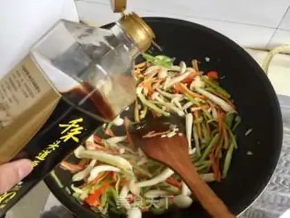 Make Scrambled peppers and platinum mushrooms step 10