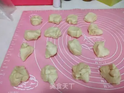 Make Cranberry cheese mini roll step 13