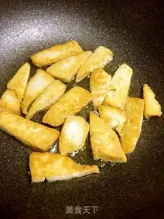 Make Garlic tofu evaporated gill mushrooms step 1