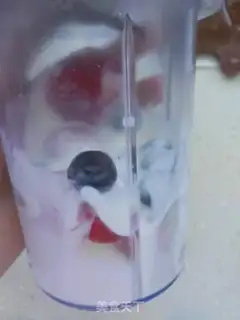 Make Twinberry Smutcher step 2