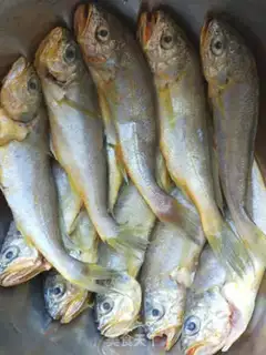 Make Fried yellowfish step 0